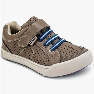 ❌❌SOLD❌❌PediPed Flex Dani Boys Sneakers Size 13-13.5
